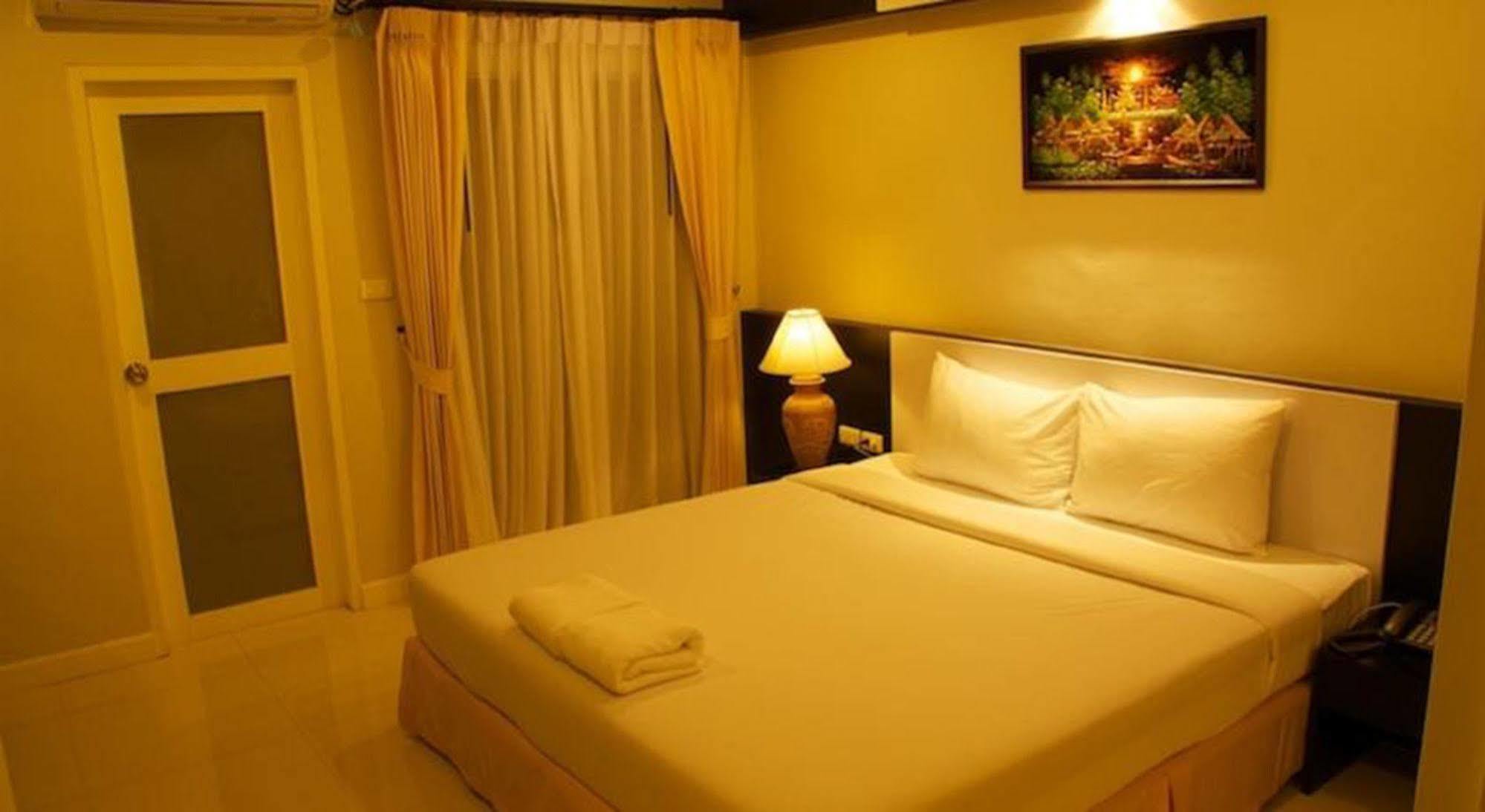 Hotel Airport Mansion Phuket Ban Bo Han Esterno foto